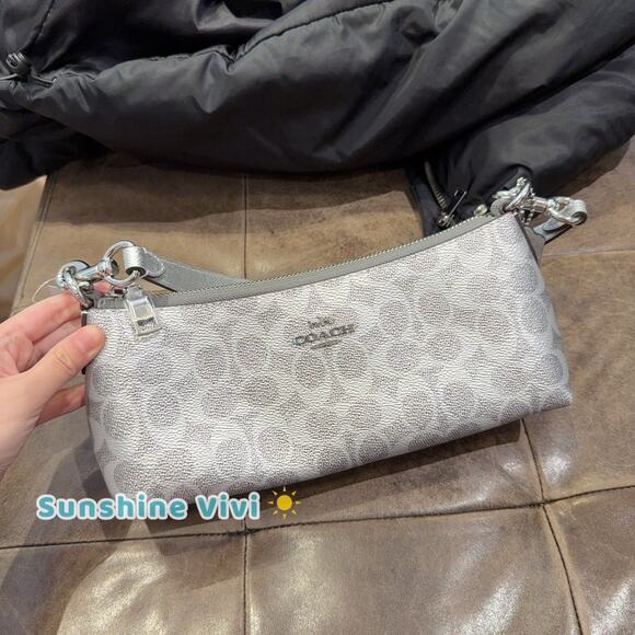 NWT Coach Charlotte Shoulder Bag In Signature Canvas CCL40 Grey silver